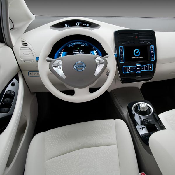 Nissan leaf interior